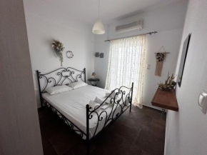 Portolos Apartments - Sarakiniko